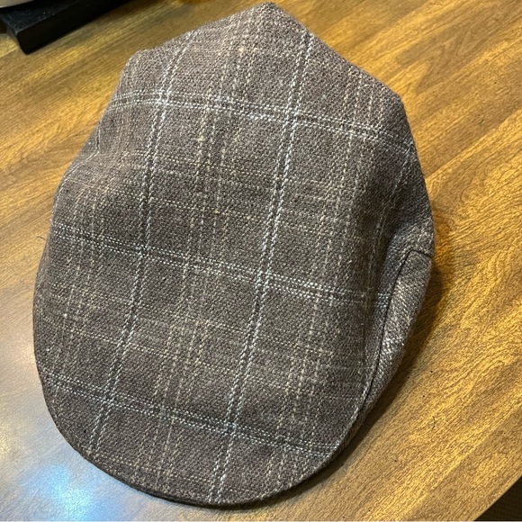 Brown plaid pageboy style hat - Picture 1 of 4